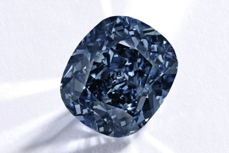 Blue Diamond Of Josephine