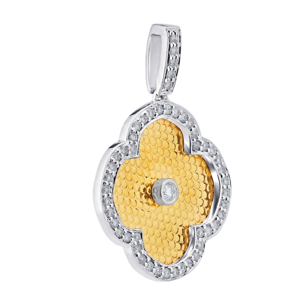 Textura&trade; 14K Two Tone Chevron Textured Clover with Halo Diamond 0.33 Ctw