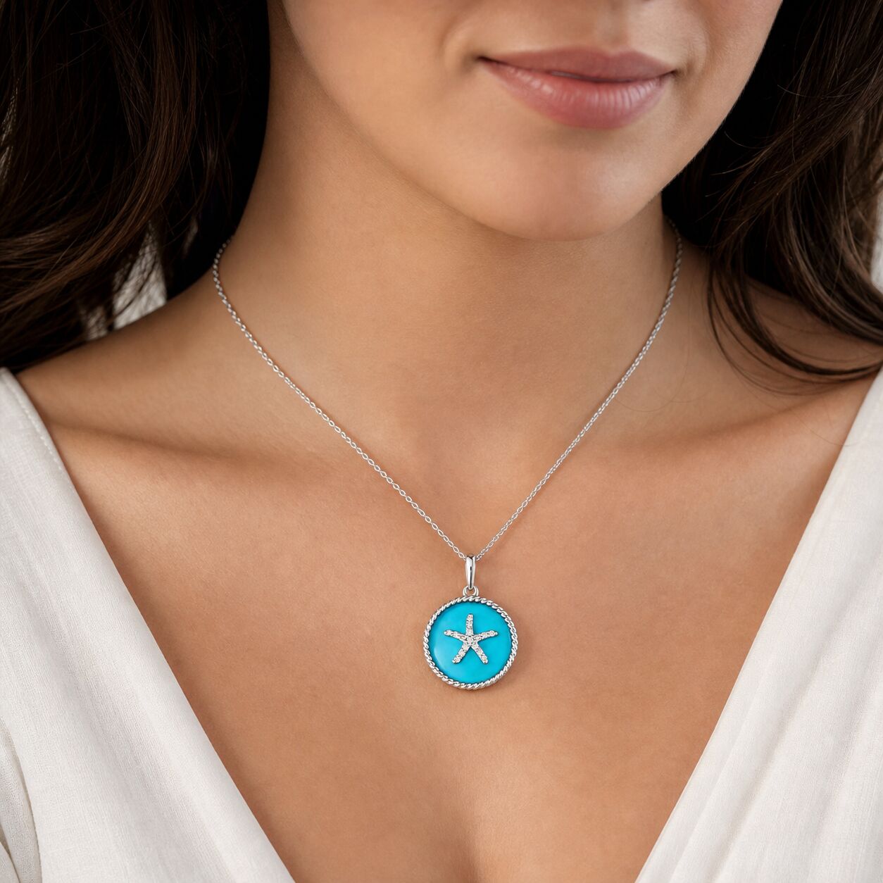 OCEANITY ™ 14k White Gold Pendant Round Enamel with Pave Starfish Center Twisted Wire Frame Diamond 0.10 Ctw