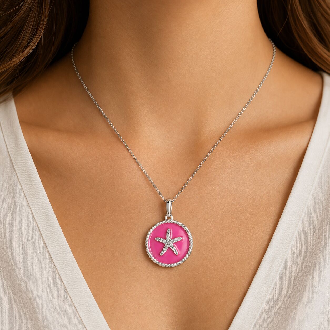 OCEANITY ™ 14k White Gold Pendant Round Enamel with Pave Starfish Center Twisted Wire Frame Diamond 0.10 Ctw