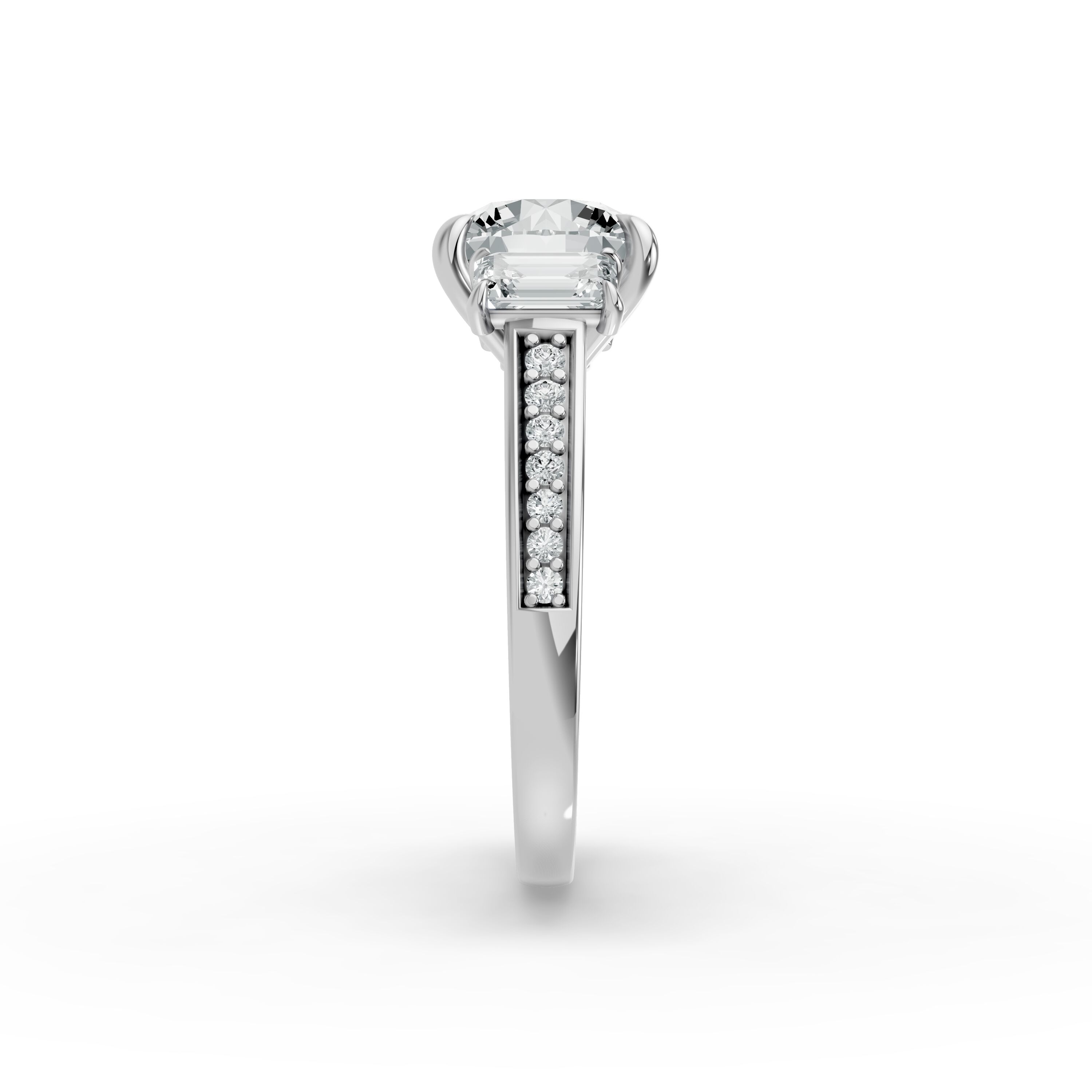 Round Shape Diamond Fancy Engagement Ring in Gold