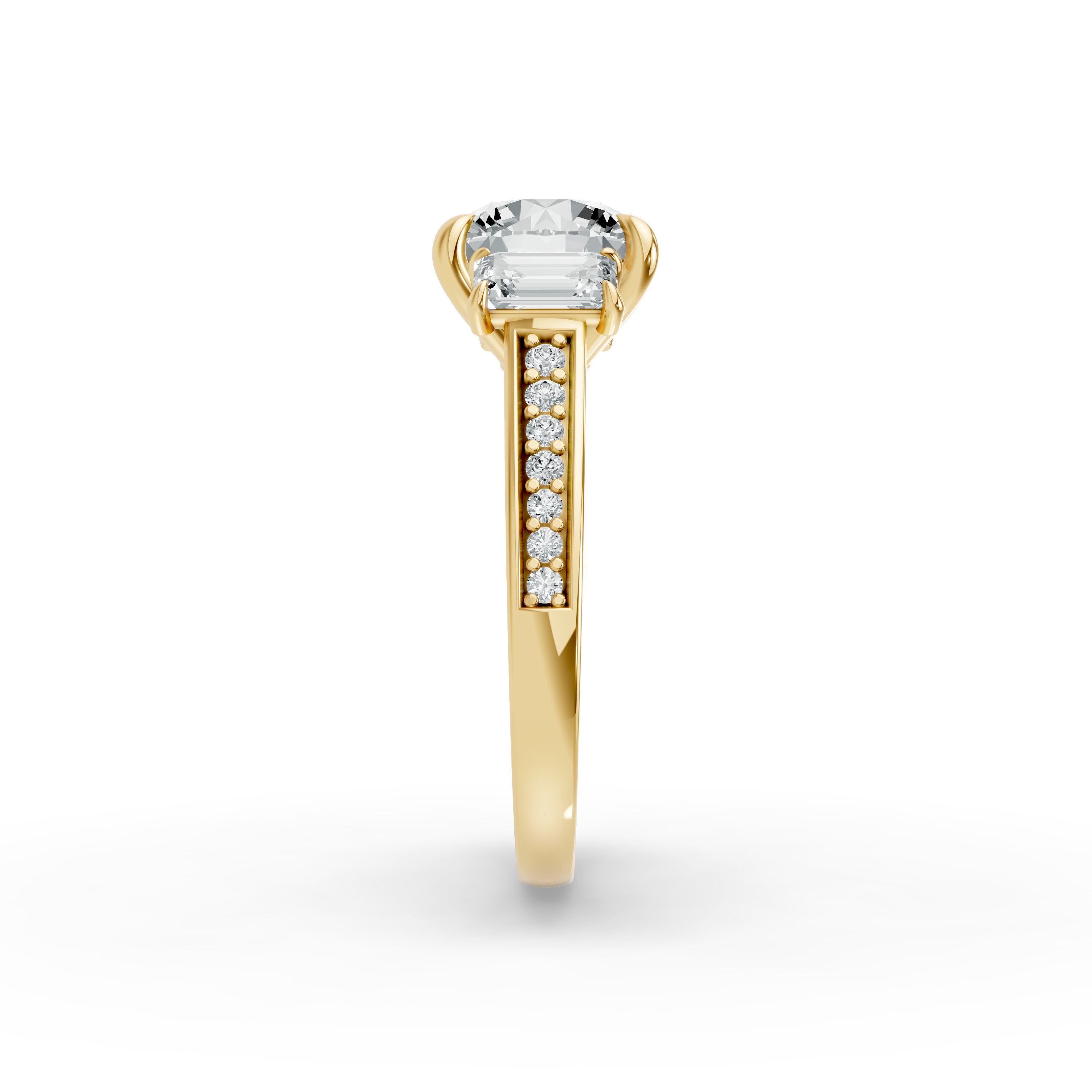 Round Shape Diamond Fancy Engagement Ring in Gold
