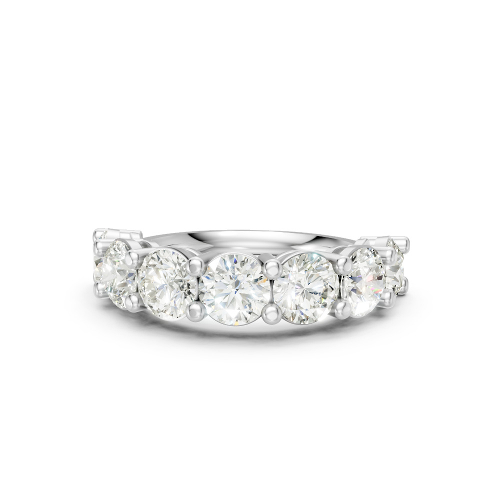 Round Shape Diamond Anniversary Band in Gold