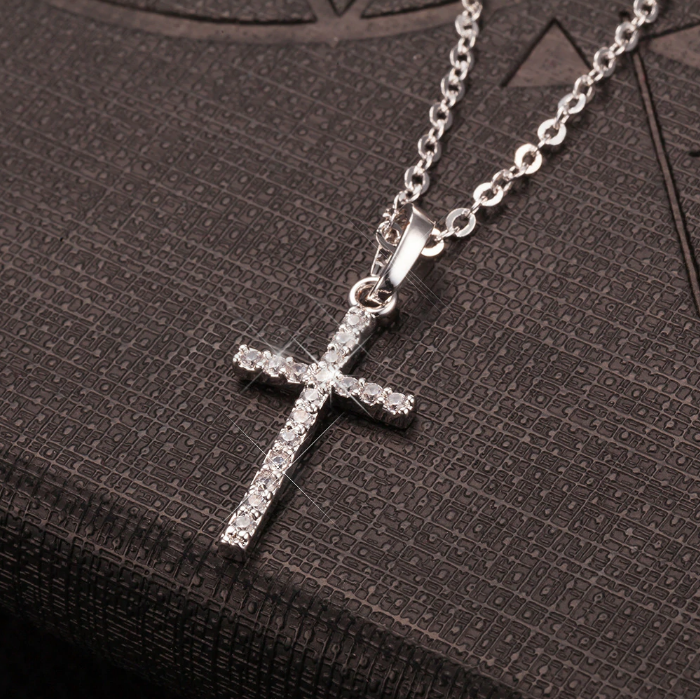 ★LECYTO★ Crystal Cross NecklaceSilver La Croix Crystal Cross Necklace (Silver)