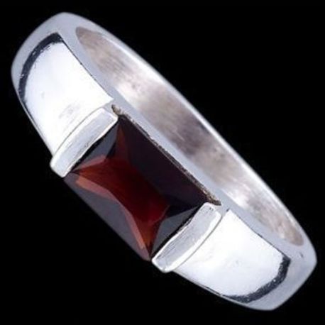 925 Sterling Silver Solitaire Ring Rectangle Red Zircon Woman Gift Jewelry