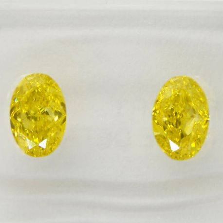 Oval Cut Diamond Pair Fancy Yellow Color IGI Certified SI1 0.92 TCW
